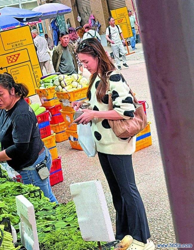31岁TVB女星当演员难以保管活命,日常兼职打四份工,4天伙食仅花200元